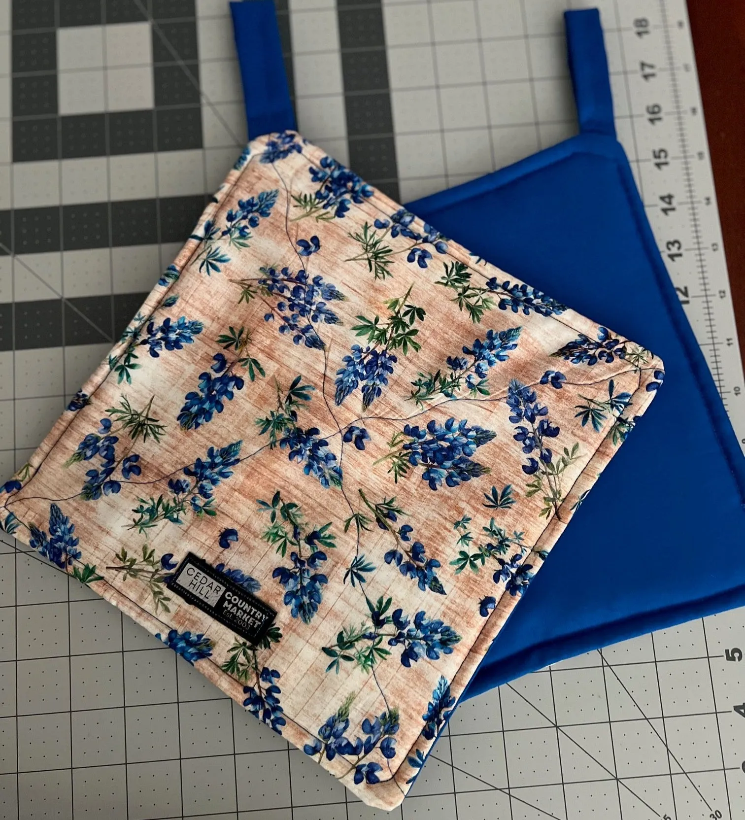 Texas Bluebonnet Pot Holders/Trivets with Loop