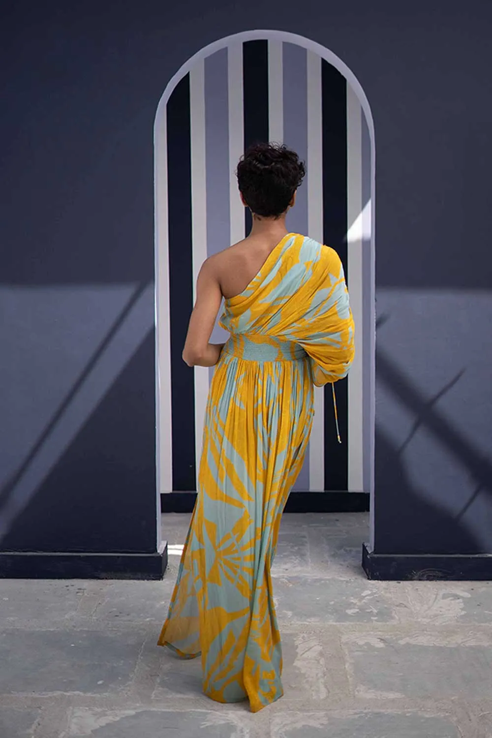 YAM   I  L'illa TSUBA BLUE DRESS 1

(DRESS) CREPE YELLOW & BLUE YAMBILLIE46
